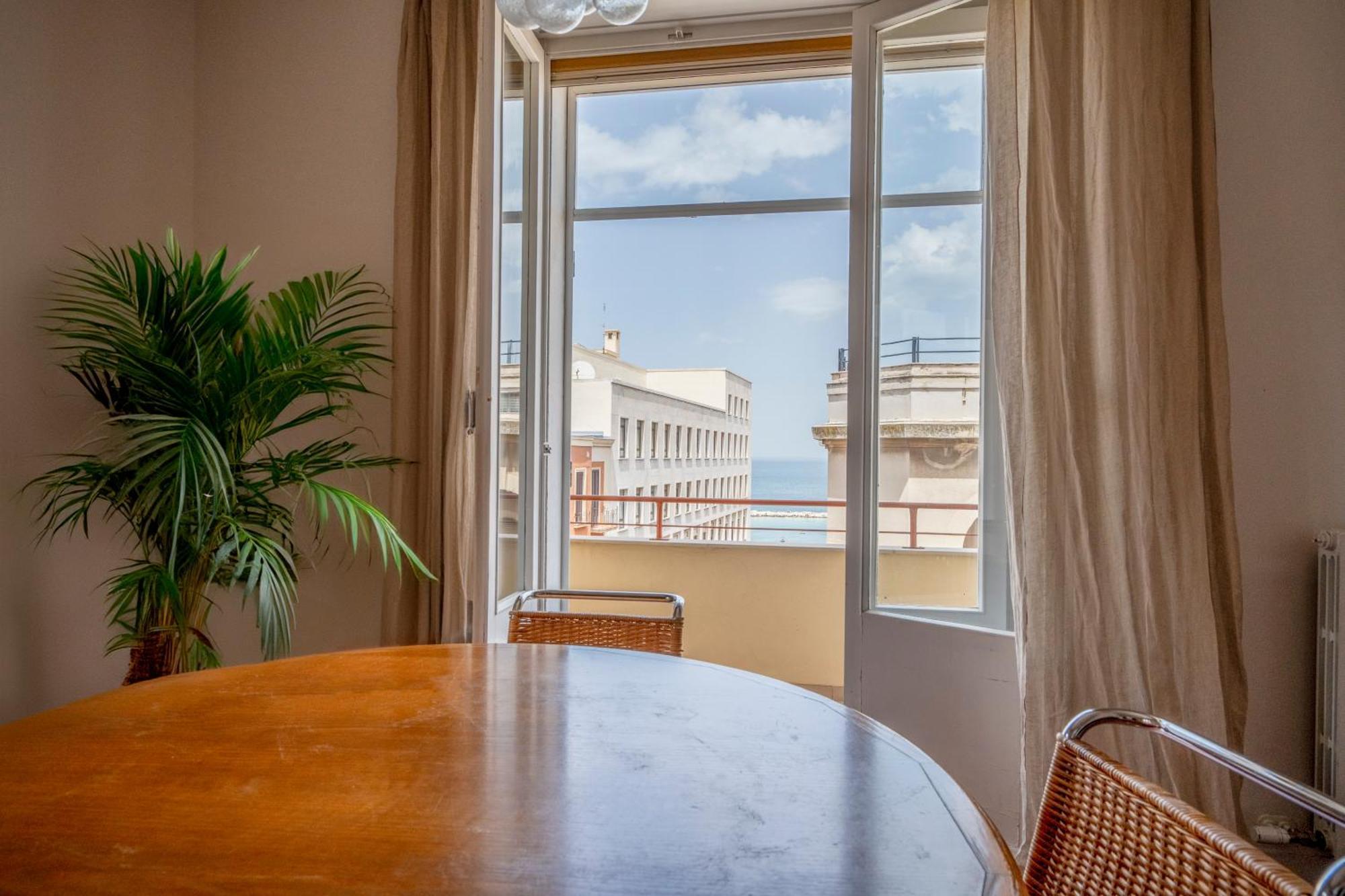 Casa Bonaive, Ampio Trilocale Vista Mare Apartment Bari Luaran gambar